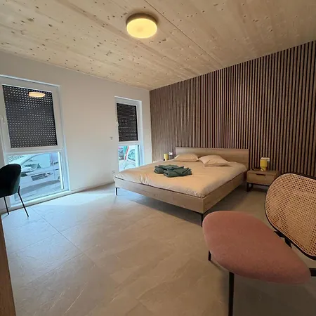 New - Mullerthal Basecamp - Sleeps 6 *