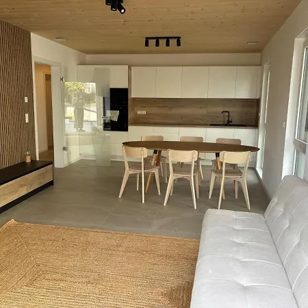 New - Mullerthal Basecamp - Sleeps 6 Apartment *