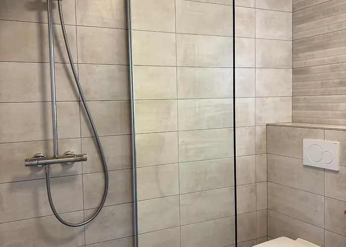 New - Mullerthal Basecamp - Sleeps 6 *