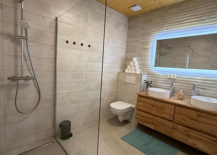 New - Mullerthal Basecamp - Sleeps 6 アパート *